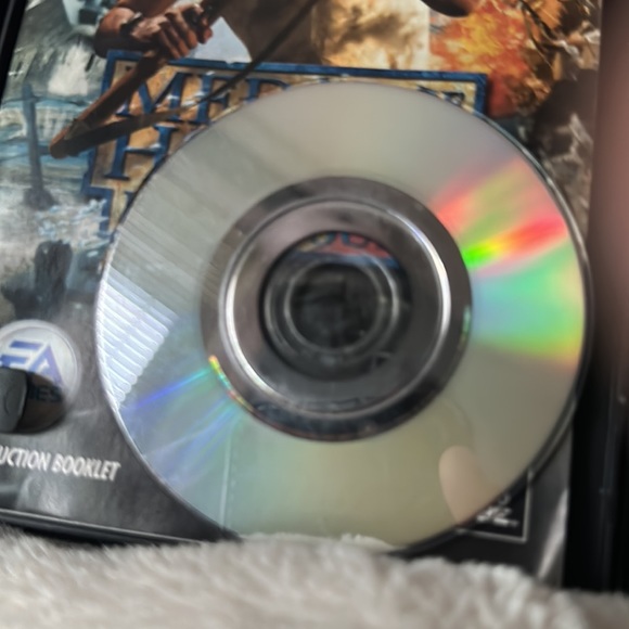 Older game cube game Medal of Honor rising sun - Picture 3 of 4